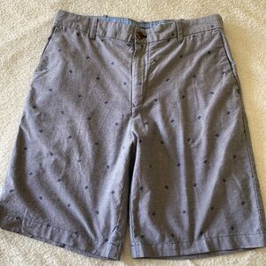 Izod Men’s Gray Shorts Size 33